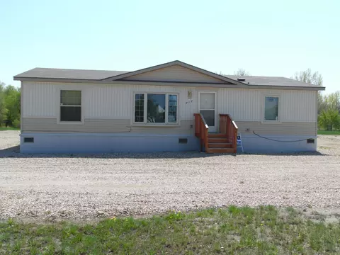 712 35th St E, Williston, ND 58801 photo 1