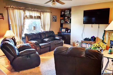 1417 6th Ave W, Williston, ND 58801 photo 5