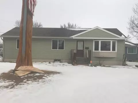 524 11th St W, Williston, ND 58801 photo 1