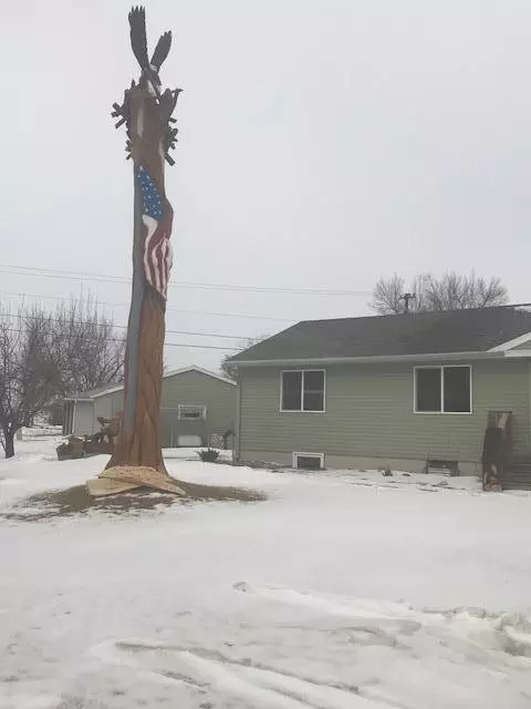 524 11th St W, Williston, ND 58801 photo 2