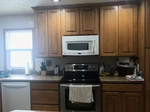 524 11th St W, Williston, ND 58801 photo 8