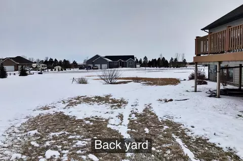 13948 Antelope Dr, Williston, ND 58801 photo 40