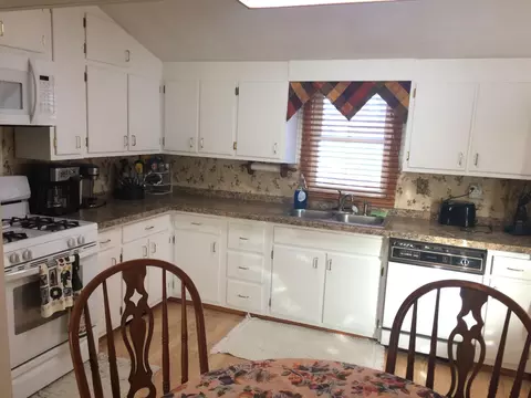 816 9th Ave W, Williston, ND 58801 photo 6