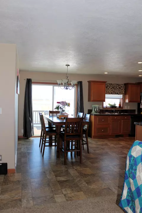 14084 47th Ln NW, Williston, ND 58801 photo 7