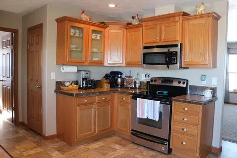 14084 47th Ln NW, Williston, ND 58801 photo 6