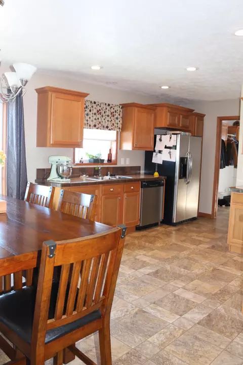 14084 47th Ln NW, Williston, ND 58801 photo 5