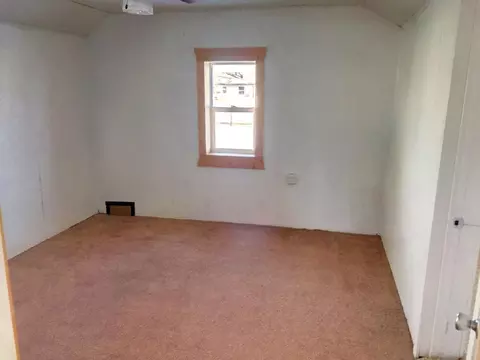 2516 6th Ave E, Williston, ND 58801 photo 8