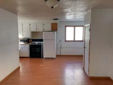 2516 6th Ave E, Williston, ND 58801 photo 3