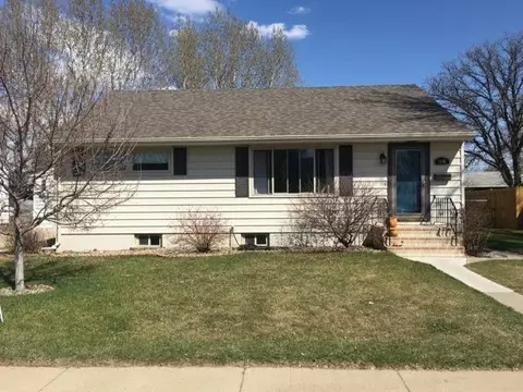 1506 Main St, Williston, ND 58801 photo 1
