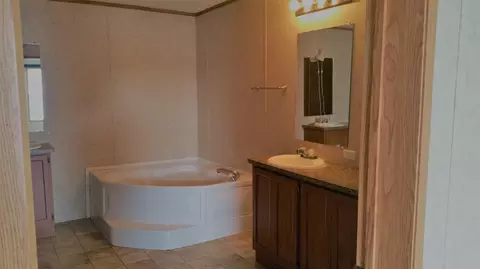 619 9th Ave SE, Stanley, ND 58784 photo 7