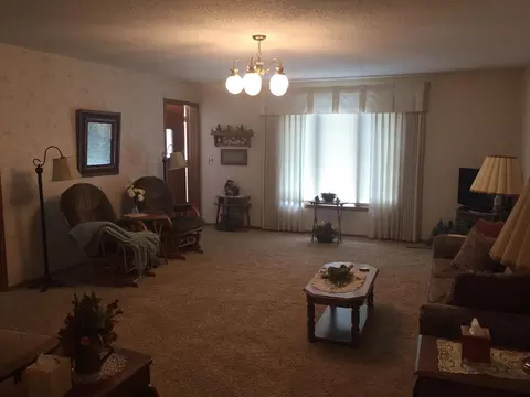 902 6th St W, Williston, ND 58801 photo 9