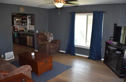 1128 Main St, Williston, ND 58801 photo 7