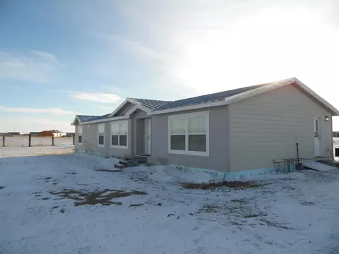 5739 Liberty Ln, Williston, ND 58801 photo 1