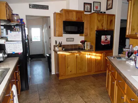 5739 Liberty Ln, Williston, ND 58801 photo 14