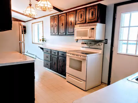 2414 University Ave, Williston, ND 58801 photo 14