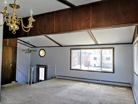 2414 University Ave, Williston, ND 58801 photo 2