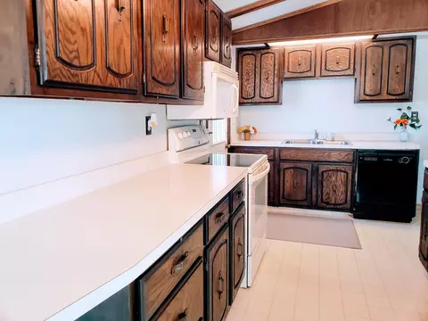 2414 University Ave, Williston, ND 58801 photo 13