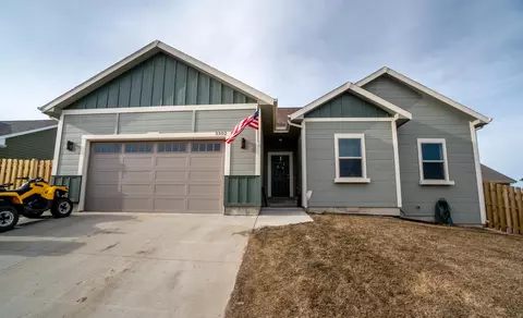 3302 Rocky Wagon St, Williston, ND 58801 photo 1