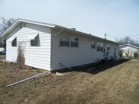 1506 2nd Ave E, Williston, ND 58801 photo 17