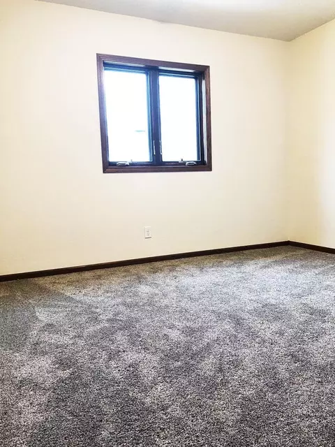 502 13th Ave W, Williston, ND 58801 photo 22