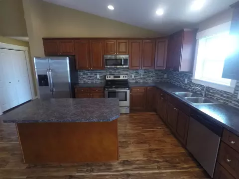 13665 Mulberry Loop NW, Williston, ND 58801 photo 9