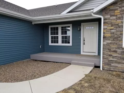 13665 Mulberry Loop NW, Williston, ND 58801 photo 3