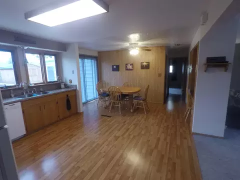 918 16th Ave W, Williston, ND 58801 photo 7
