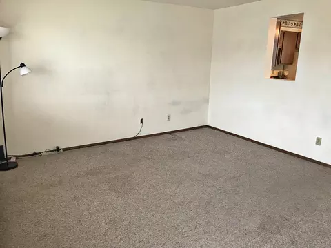 1906 30th St W, Williston, ND 58801 photo 4