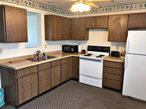 1906 30th St W, Williston, ND 58801 photo 2