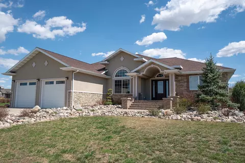 1618 20th Ave E, Williston, ND 58801 photo 1