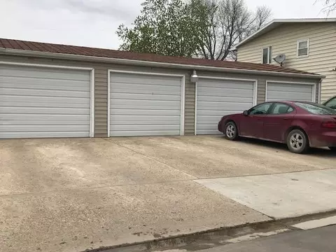 605 18th St E, Williston, ND 58801 photo 21