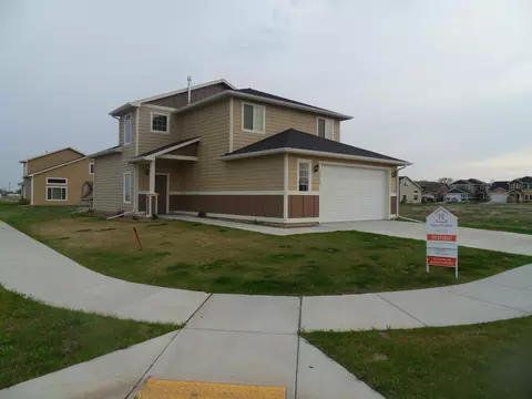 1326 23rd St E, Williston, ND 58801 photo 1