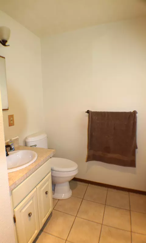 1814 14th Ave W, Williston, ND 58801 photo 9