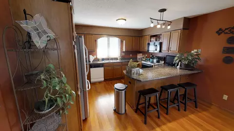 2317 14th Ave W, Williston, ND 58801 photo 11