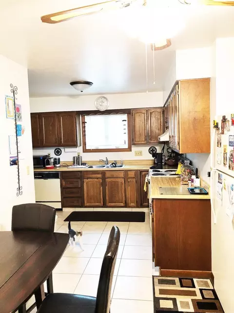 312 20th St E, Williston, ND 58801 photo 9