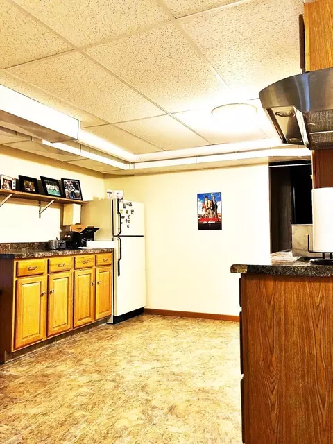 312 20th St E, Williston, ND 58801 photo 26
