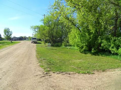 119 Blacktail Dr, Williston, ND 58801 photo 7