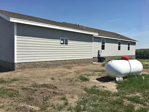 13786 Marions Ridge Rd, Williston, ND 58801 photo 2