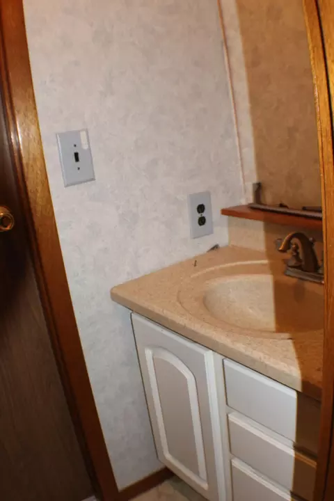 5632 Carolville Loop, Williston, ND 58801 photo 11