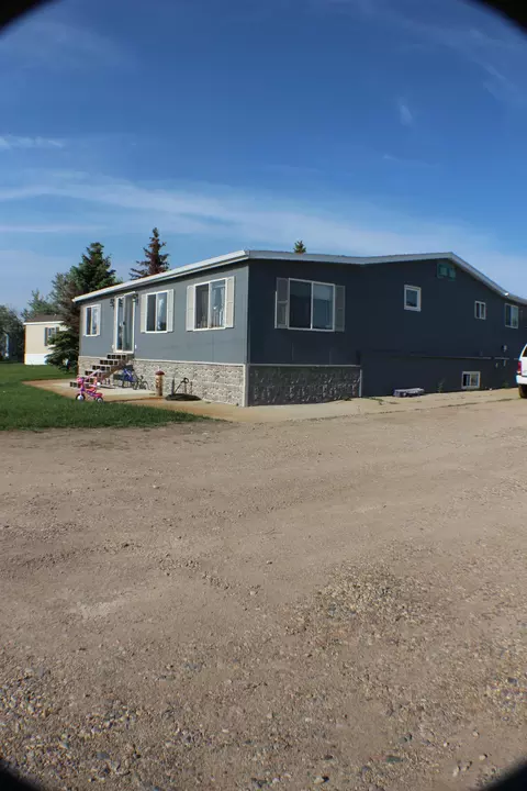5632 Carolville Loop, Williston, ND 58801 photo 2