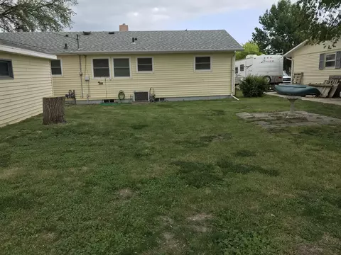 1227 8th Ave W, Williston, ND 58801 photo 25