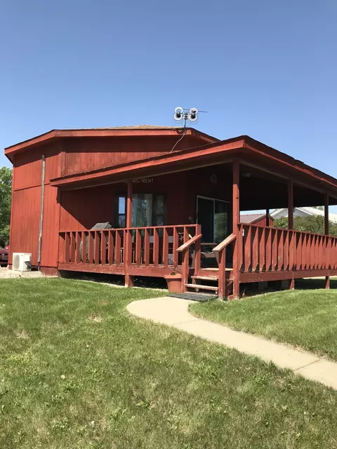 110 Blacktail Dr, Williston, ND 58801 photo 1