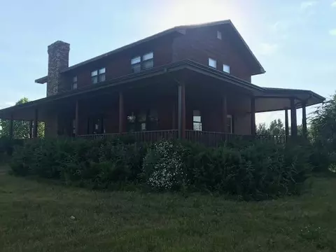 4962 Lakeview Loop, Williston, ND 58801 photo 2