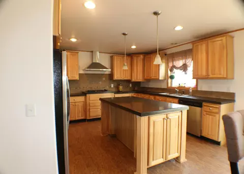 14957 Cochise St, Williston, ND 58801 photo 6