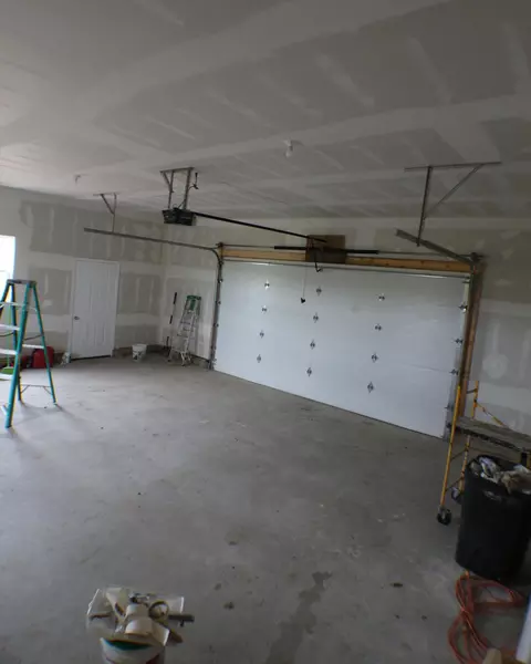 14957 Cochise St, Williston, ND 58801 photo 18
