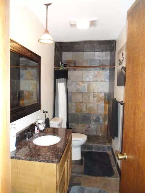 337 Rose Ln, Williston, ND 58801 photo 12