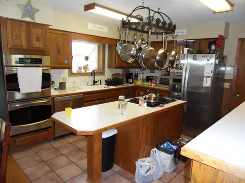 337 Rose Ln, Williston, ND 58801 photo 4