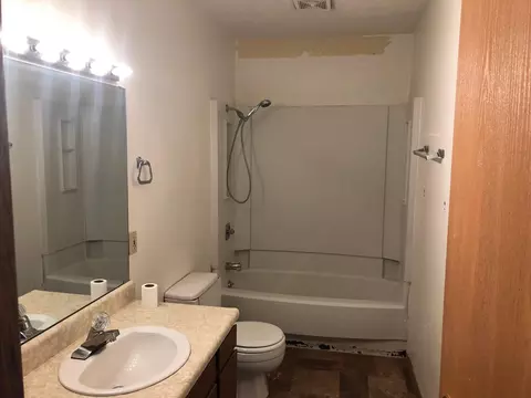 2609 18th Ct W, Williston, ND 58801 photo 6