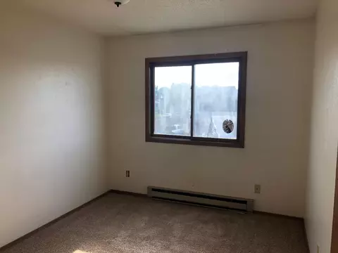 2609 18th Ct W, Williston, ND 58801 photo 5