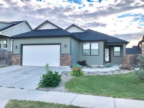 2010 19th Ave W, Williston, ND 58801 photo 1